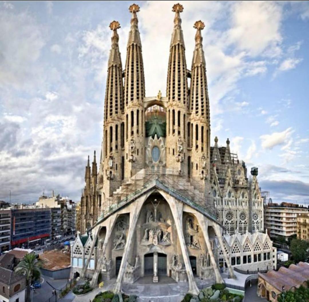 Exclusivo Junto Sagrada Familia Apartment
